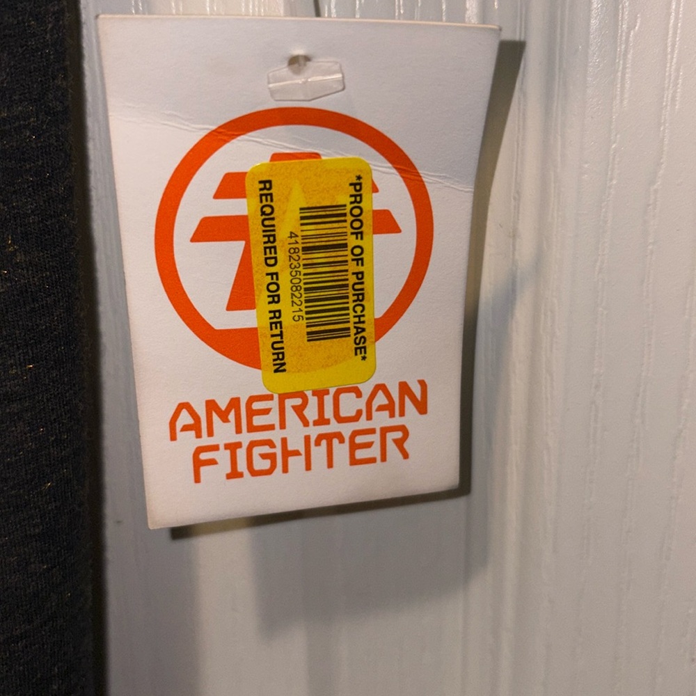 *BRAND NEW* American Fighters Tee - Picture 5 of 7